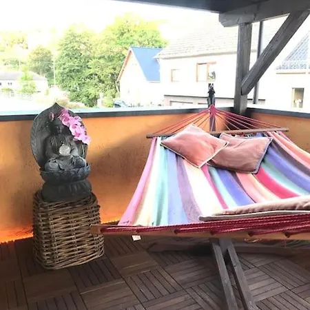 Kuscheliges Eifelhaus Mit Kamin&kino Entertainment Nyaraló *