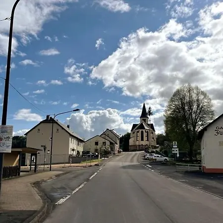 Kuscheliges Eifelhaus Mit Kamin&kino Entertainment Nyaraló