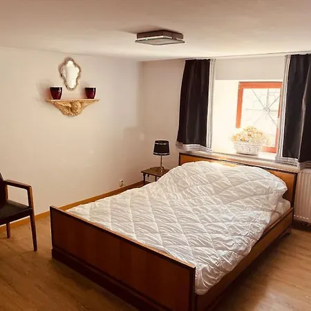 Kuscheliges Eifelhaus Mit Kamin&kino Entertainment Lasel