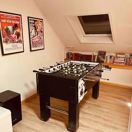 Nyaraló Kuscheliges Eifelhaus Mit Kamin&kino Entertainment