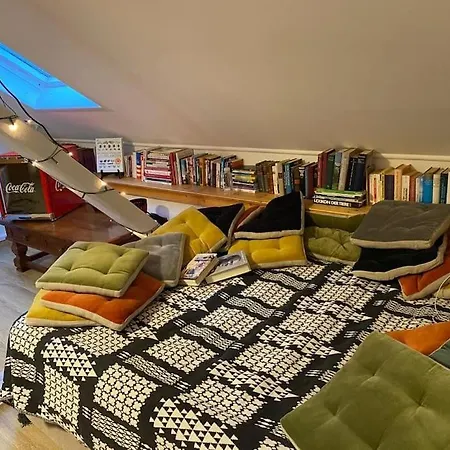 Kuscheliges Eifelhaus Mit Kamin&kino Entertainment Lasel