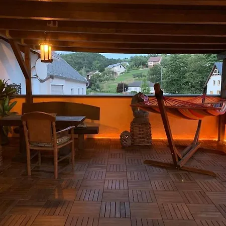 Nyaraló Kuscheliges Eifelhaus Mit Kamin&kino Entertainment
